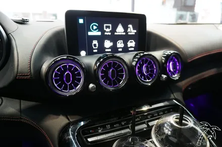 벤츠 AMG GT 안드로이드오토 설치와 터빈형 송풍구 엠비언트 풋등시공 완료