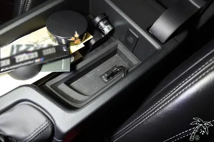 BMW M4 F83 안드로이드오토 애플카플레이 순정모니터에서 무선으로 사용하기