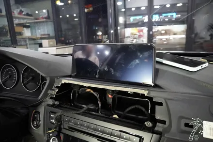 BMW 3시리즈 투어링 안드로이드 올인원 설치와 카오디오 스피커 튜닝에 대해