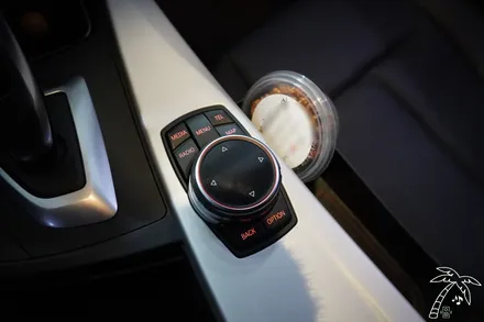 BMW 3시리즈 투어링 안드로이드 올인원 설치와 카오디오 스피커 튜닝에 대해