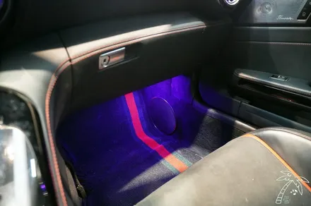 벤츠 AMG GT 안드로이드오토 설치와 터빈형 송풍구 엠비언트 풋등시공 완료