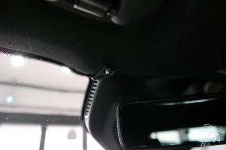 벤츠 2020 GLC 10.25인치 와이드 순정 모니터에 국산 M2C200a 안드로이드 설치하기