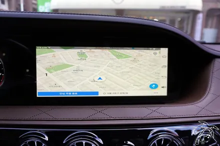 벤츠 S63 AMG W222 유튜브 넷플릭스 보는 방법 큐로이 최신형 안드로이드 설치! 터치 안되는 NTG 5.5 시스템에서 사용 가능하고 싱크밀림 없습니다