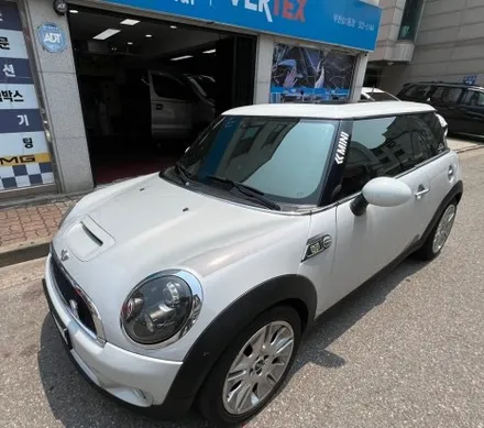 BMW 미니 쿠퍼 S 안드로이드올인원 카플레이 안드로이드오토 미니전용안드로이드 티맵 카카내비 유뷰브 넥플릭스 [부천AMG] / 경기 부천