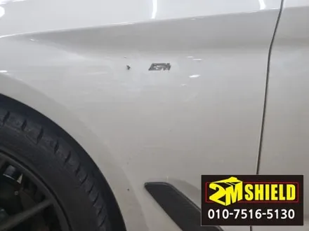 BMW 5시리즈 전체 랩핑 작업 사틴블랙 자동차 랩핑 / 부산 사상구