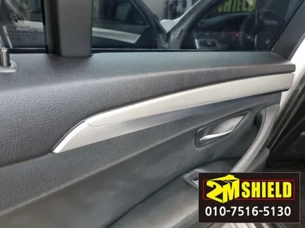 BMW 5시리즈 F바디 실내랩핑 브러쉬드 티타늄 / 부산 사상구