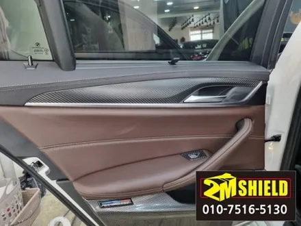 BMW 5시리즈 실내랩핑 부착물 제거후 카본 랩핑 / 부산 사상구