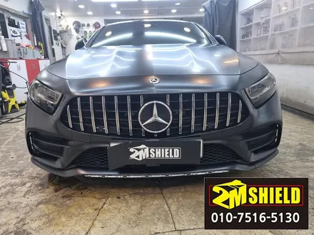 화이트에서 사틴블랙으로 전체 랩핑한 벤츠 cls / 부산 사상구