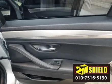 BMW 5시리즈 F바디 실내랩핑 브러쉬드 티타늄 / 부산 사상구