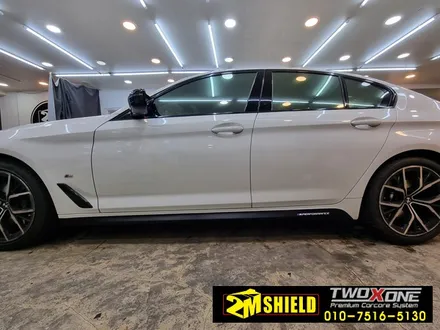 부산 실내 랩핑 BMW 5시리즈 블랙하이그로시 / 부산 사상구