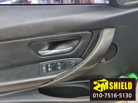 bmw 3시리즈 실내 우드 카본으로 랩핑 / 부산 사상구