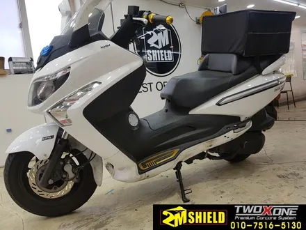 부산 오토바이 랩핑 보이저 GTS 125i EVO 크롬 골드 랩핑시공 / 부산 사상구