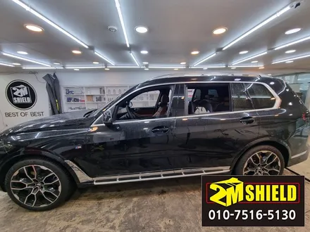 BMW X7 차량 전체 크롬죽이기 랩핑 작업 완전 블랙으로 / 부산 사상구