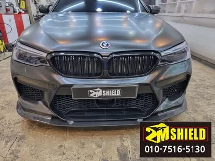 BMW 5시리즈 전체 랩핑 작업 사틴블랙 자동차 랩핑 / 부산 사상구
