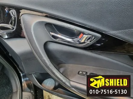 부산 그랜저 hg 도어손잡이 까짐 손상 실내랩핑 작업으로 복원 / 부산 사상구