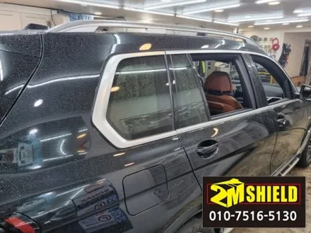 BMW X7 차량 전체 크롬죽이기 랩핑 작업 완전 블랙으로 / 부산 사상구
