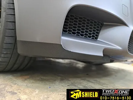 전체 랩핑한 BMW M5 손상된 범퍼 하단 부분 랩핑 / 부산 사상구