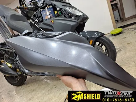 BMW C650 오토바이 전체 랩핑 사틴다크그레이로~ / 부산 사상구