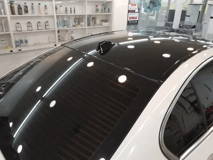 BMW 5시리즈 F10 오래된 루프스킨 제거 및 재시공 / 부산 사상구