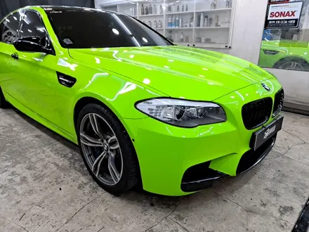 BMW M5 전체 랩핑 그린색상으로 화사하게~ / 부산 사상구