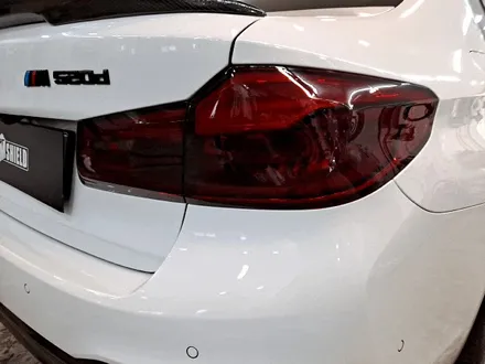BMW 5시리즈 테일램프 라이트 필름 시공하기 / 부산 사상구