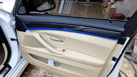 부산 실내랩핑 bmw 5시리즈 유광 카본 필름 투엠쉴드 / 부산 사상구