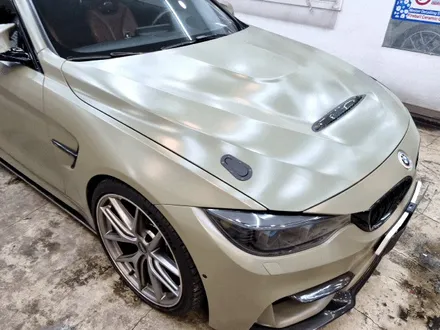 BMW 4시리즈 M4 컨버터블 전체 랩핑 에이버리 사틴카키그린 / 부산 사상구