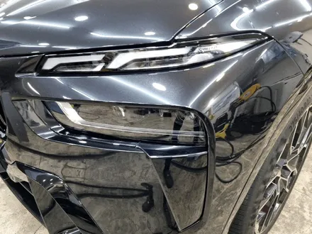 BMW X7 차량 전체 크롬죽이기 랩핑 작업 완전 블랙으로 / 부산 사상구