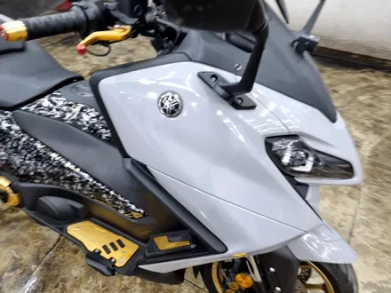 티맥스 T-MAX 시멘트 색상으로 전체 랩핑 부산 오토바이랩핑 / 부산 사상구
