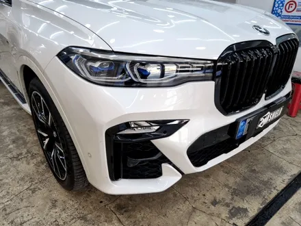 BMW X7 전체 크롬 죽이기 요렇게 바뀐답니다. / 부산 사상구