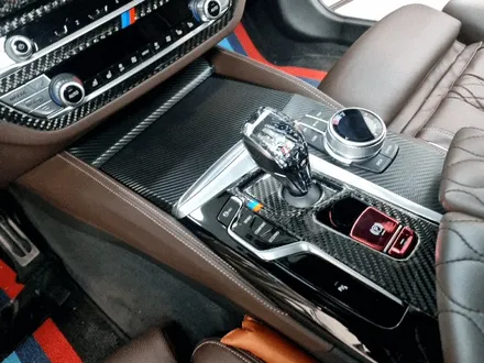 BMW 5시리즈 실내랩핑 부착물 제거후 카본 랩핑 / 부산 사상구