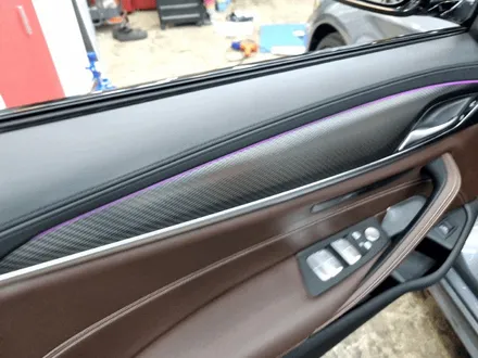bmw 5시리즈 실내 랩핑 하이그로시가 보기싫을때 추천합니다. / 부산 사상구