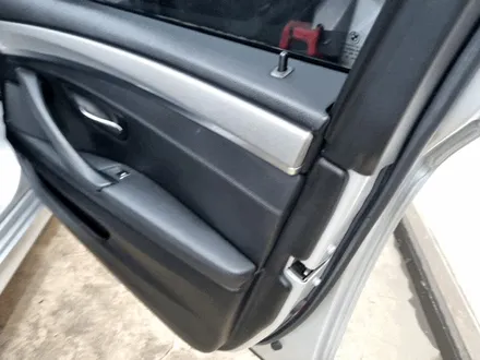 BMW 5시리즈 F바디 실내랩핑 브러쉬드 티타늄 / 부산 사상구