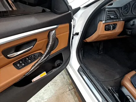 BMW 4시리즈 실내 랩핑 스트럿바 범퍼 소소한 랩핑 / 부산 사상구