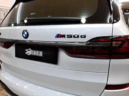 진주에서 오신 BMW X7 크롬죽이기 입체 카본 랩핑 / 부산 사상구