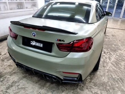 BMW 4시리즈 M4 컨버터블 전체 랩핑 에이버리 사틴카키그린 / 부산 사상구