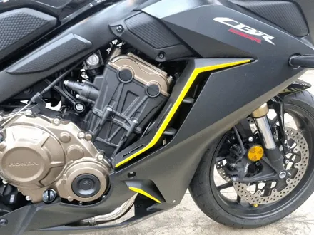 혼다 CBR 650R 오토바이 부분 데칼 랩핑 작업 / 부산 사상구