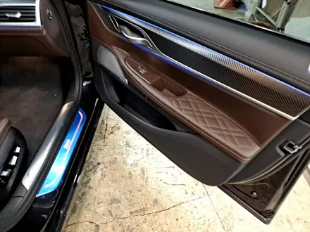 BMW 신형 7시리즈 실내 랩핑 우드에서 카본으로~ / 부산 사상구