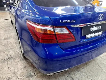 렉서스 LS 그레이에서 블루로 전체 랩핑 부산 / 부산 사상구