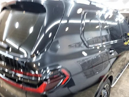 BMW X7 차량 전체 크롬죽이기 랩핑 작업 완전 블랙으로 / 부산 사상구