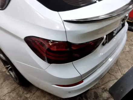 부산전체랩핑 BMW 5GT 블랙에서 화이트 자동차 컬러로 바꾸기 / 부산 사상구