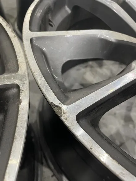 스크래치가 많은  BMW X6 20인치 휠도 복원 가능할까? 대구 알팩토리 CNC 컷팅 휠복원 후기 / 대구 달서구