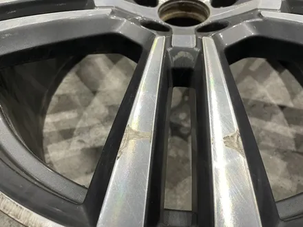 대구휠복원 볼보 XC60 20인치 컷팅휠 분체 매트 블랙으로 도색, 전처리부터 결과까지 복원 과정 공개! / 대구 달서구