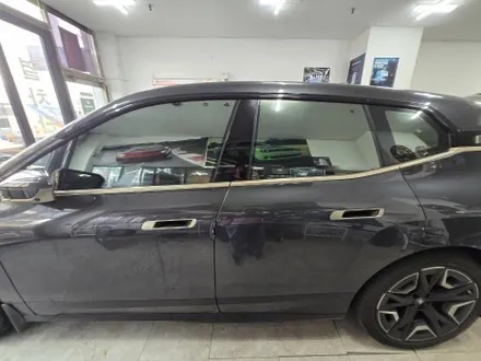 군포 썬팅 제대로 하는곳, BMW ix 반사썬팅 재시공 후기
