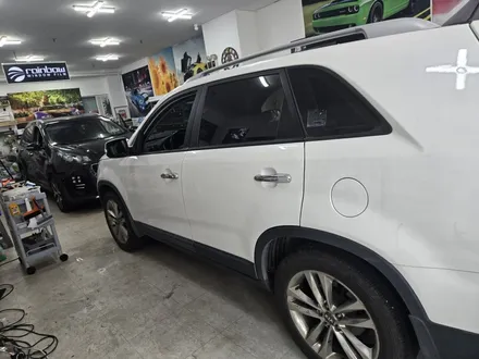 군포 쏘렌토 전면유리교체 + 레이노s9 썬팅 시야와 열차단 모두 업그레이드!
