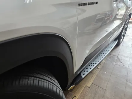 군포 쉐보레 트레이블레이저 gm 사이드스텝 장착 후기, 가족 차량 필수 옵션