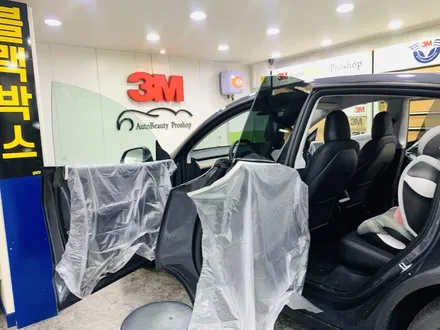 테슬라 모델 Y 3M 크리스탈라인 CR60% CM30% 50% 윈도 틴팅 시공 [3M썬팅 중랑구 상봉점] / 서울 중랑구 상봉동