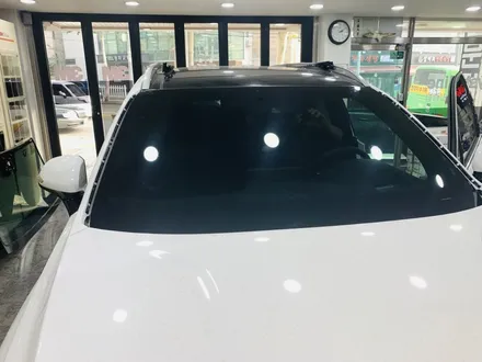산타페 TM 돌빵으로 인한 전면유리 파손으로 전면유리 교체와 3M CM50% 틴팅 재시공 [3M썬팅 중랑구 상봉점] / 서울 중랑구 상봉동