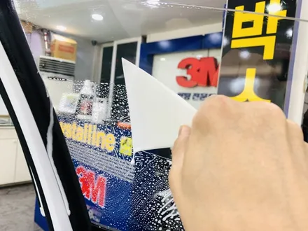 올 뉴 K3  CM 등급으로 윈도 틴팅과 블랙박스 아이나비 QXD5000 설치 [3M썬팅 중랑구 상봉점] / 서울 중랑구 상봉동