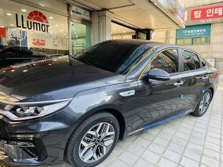 기아자동차 K5 하이브리드 중랑구 3M썬팅에서 CP5% CM30% 틴팅 시공과 블랙박스 아이나비 Z500 설치 / 서울 중랑구 상봉동